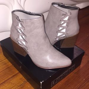 Forever21 Grey boots